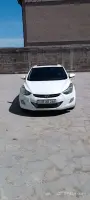 Белый седан Hyundai Elantra в отличном состоянии image thumbnail 0