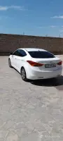 Белый седан Hyundai Elantra в отличном состоянии image thumbnail 4