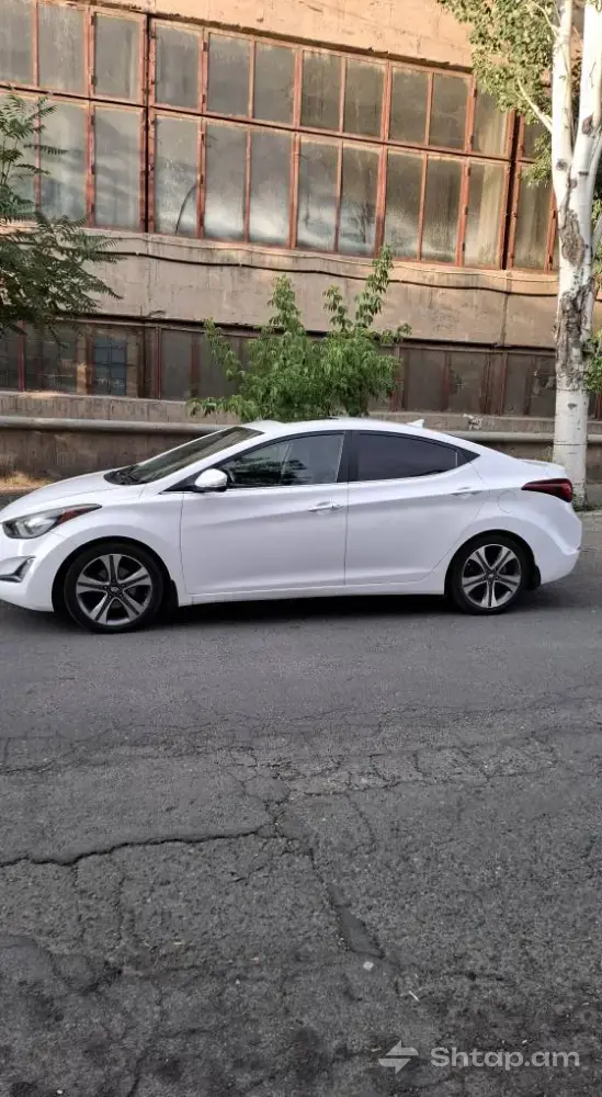 2014 Hyundai Elantra - Your Dream Car 4