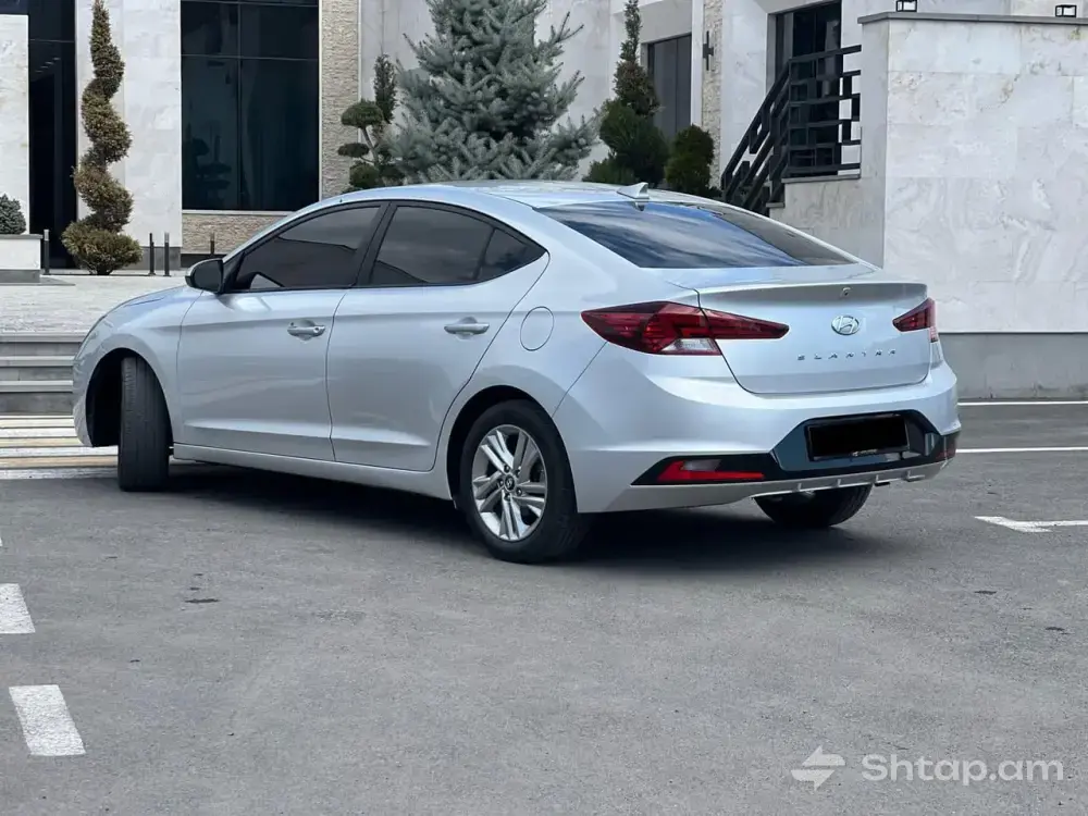Hyundai Elantra 2018թ. վաճառք 3