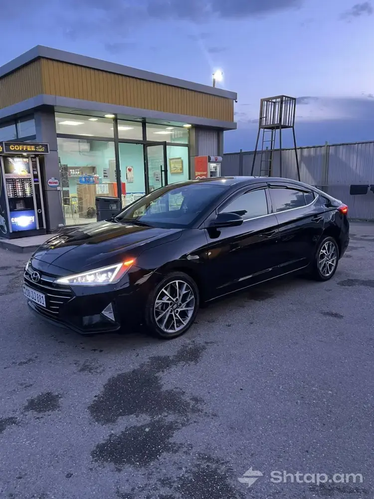 Buy Hyundai Elantra 2019-18 1