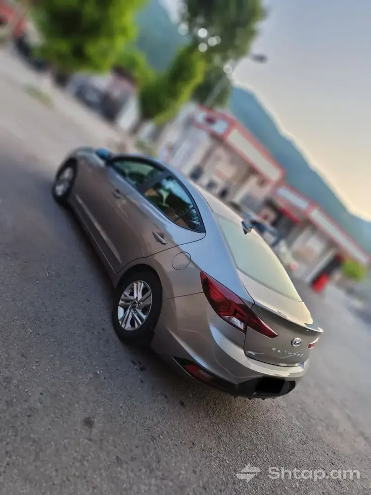 Продается Hyundai Elantra 2019 2