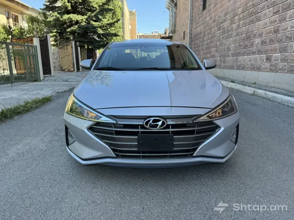 Продажа Hyundai Elantra 2019 3