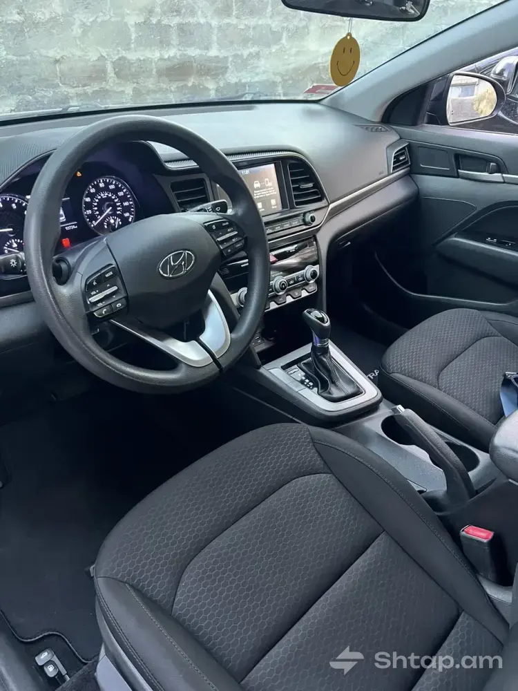 Идеальная Hyundai Elantra 2019 SEL 2