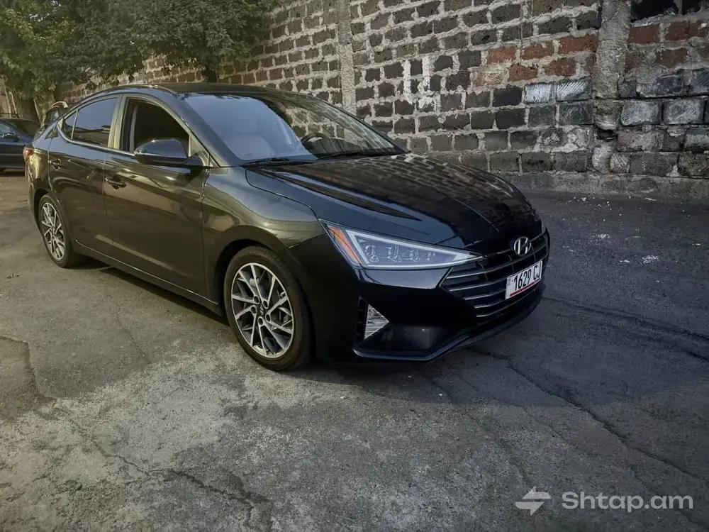 Hyundai Elantra 2019 в отличном состоянии 0