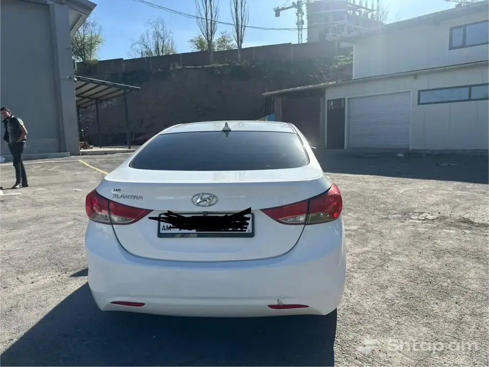 Hyundai Elantra for Sale 1
