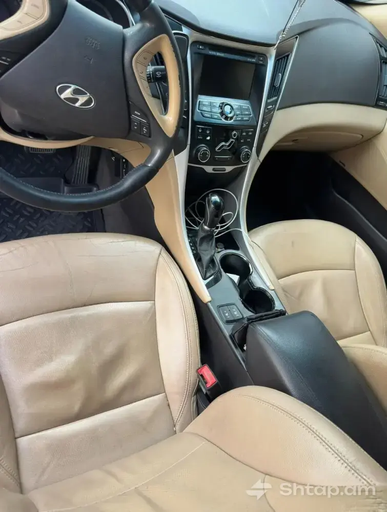 Купить Hyundai Sonata 2010 3