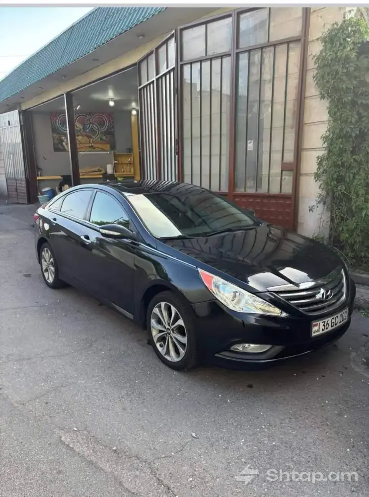 Hyundai Sonata 2014՝ սև գույնով և 2.4 բենզին շարժիչով 0