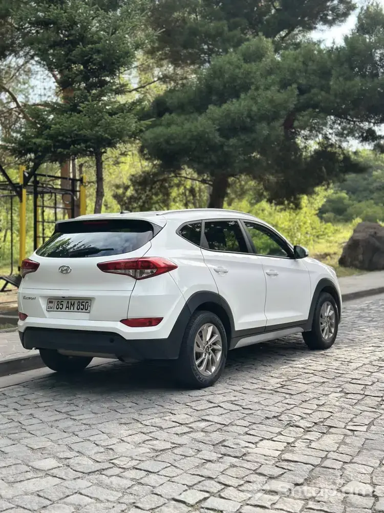Hyundai Tucson 2017 года в идеальном состоянии 1