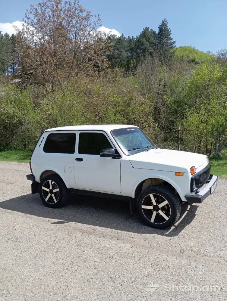 Իդեալական վիճակում Lada Niva վաճառվում է 1