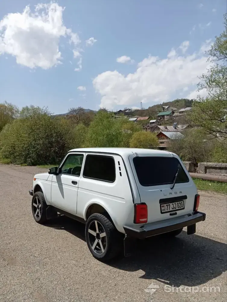 Իդեալական վիճակում Lada Niva վաճառվում է 4