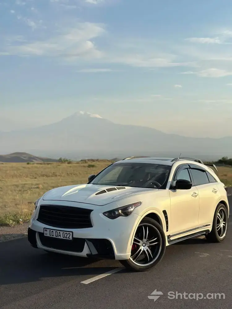 Infinitin QX70 2015 - Հիանալի Ավտոմեքենա Հարմար Գնով 0