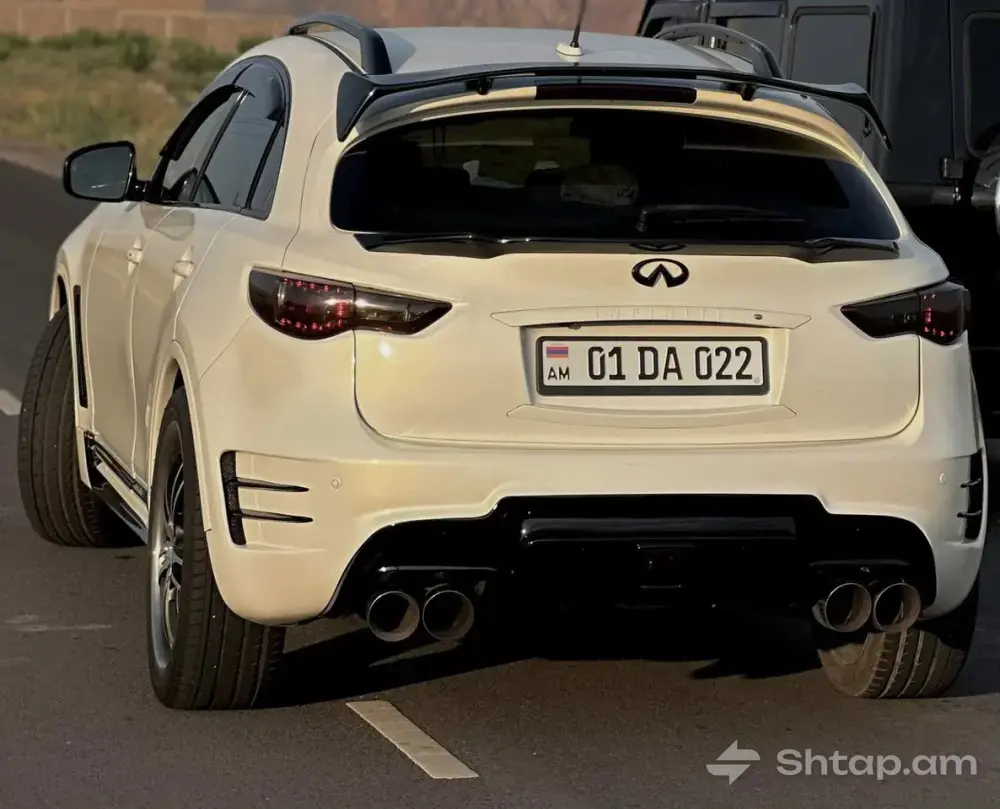 Infinitin QX70 2015 - Հիանալի Ավտոմեքենա Հարմար Գնով 1
