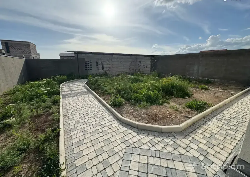 Mansion for Sale on Melkumov Street 2