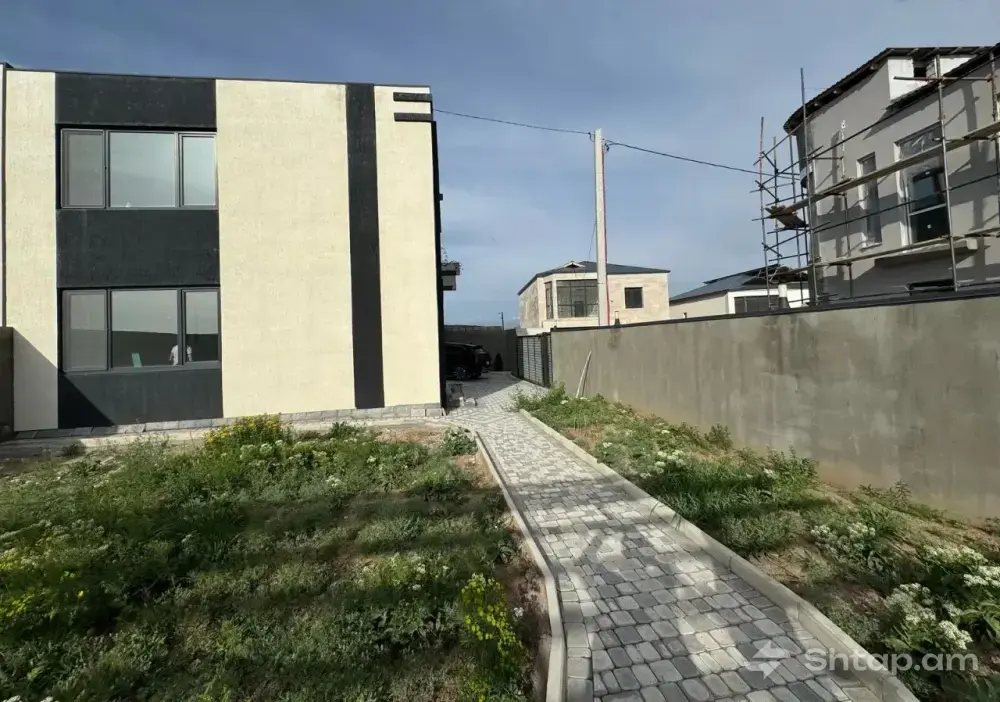 Mansion for Sale on Melkumov Street 3