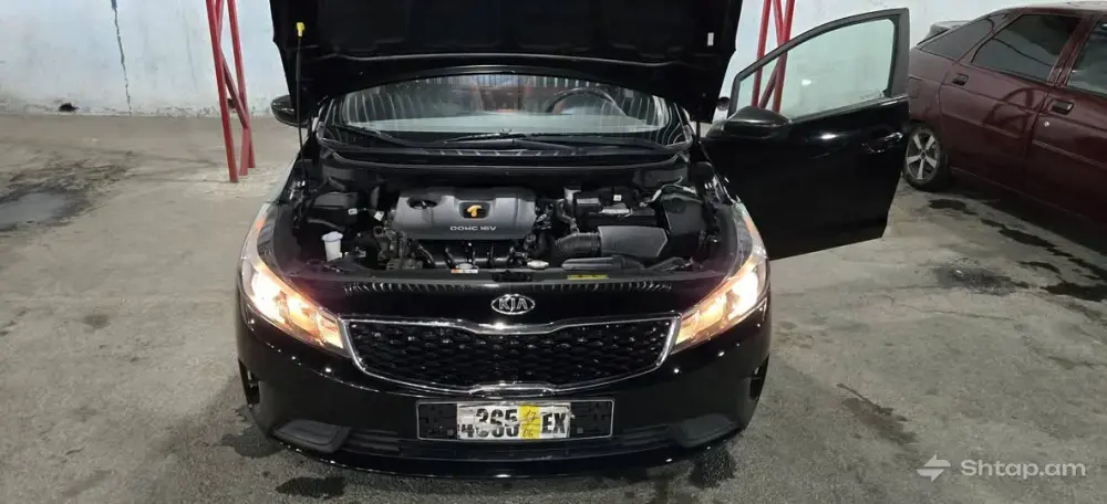 2018 Kia Forte with 85,000 Miles 0