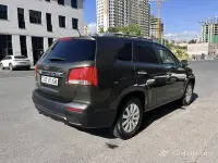 Kia Sorento 2011 in Excellent Condition image thumbnail 2