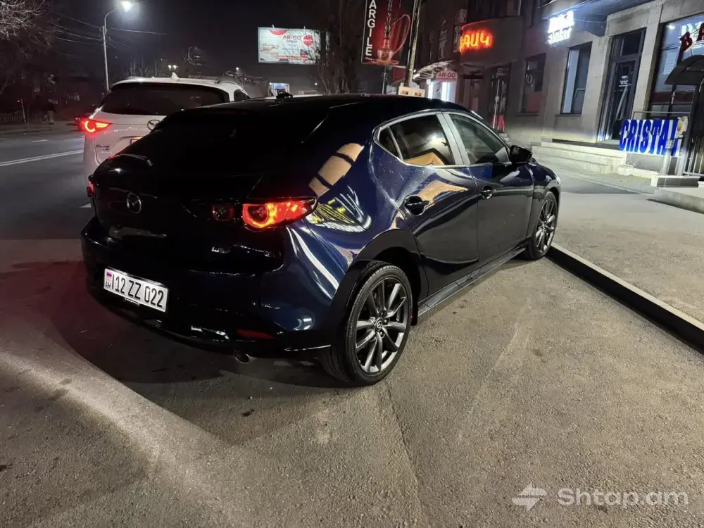 Buy Mazda 3 Hatchback in Excellent Condition 1