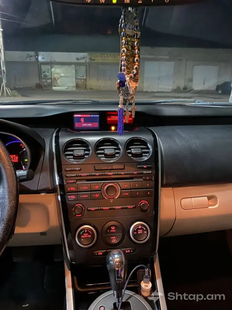Buy Mazda CX-7 in Excellent Condition 4