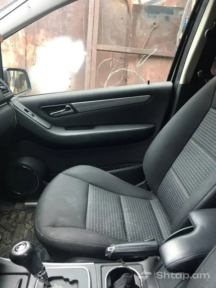 Buy Mercedes-Benz B-Class Without Damage 3