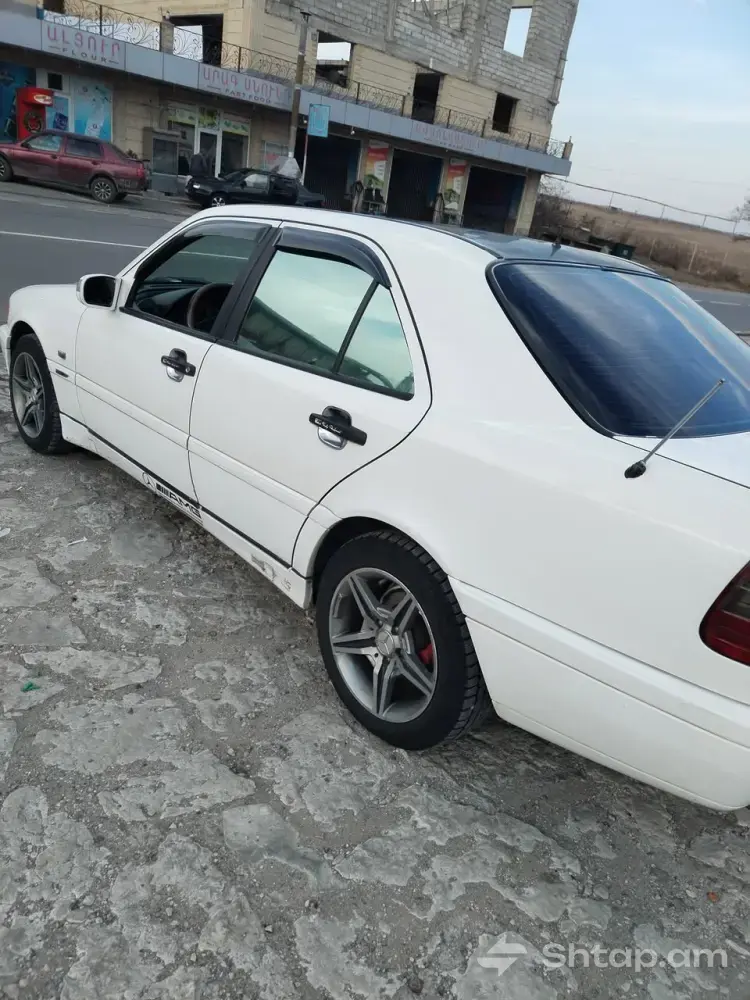 Mercedes-Benz C-Class 1996թ. Սպիտակ Սեդան Վաճառվում է 4