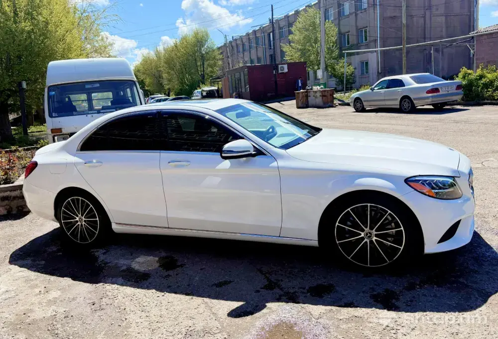 Mercedes-Benz C-Class C300 2019՝ Հզոր և Հուսալի 0