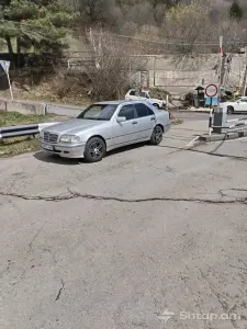 Mercedes-Benz C-Class Sedan in Excellent Condition image thumbnail 1