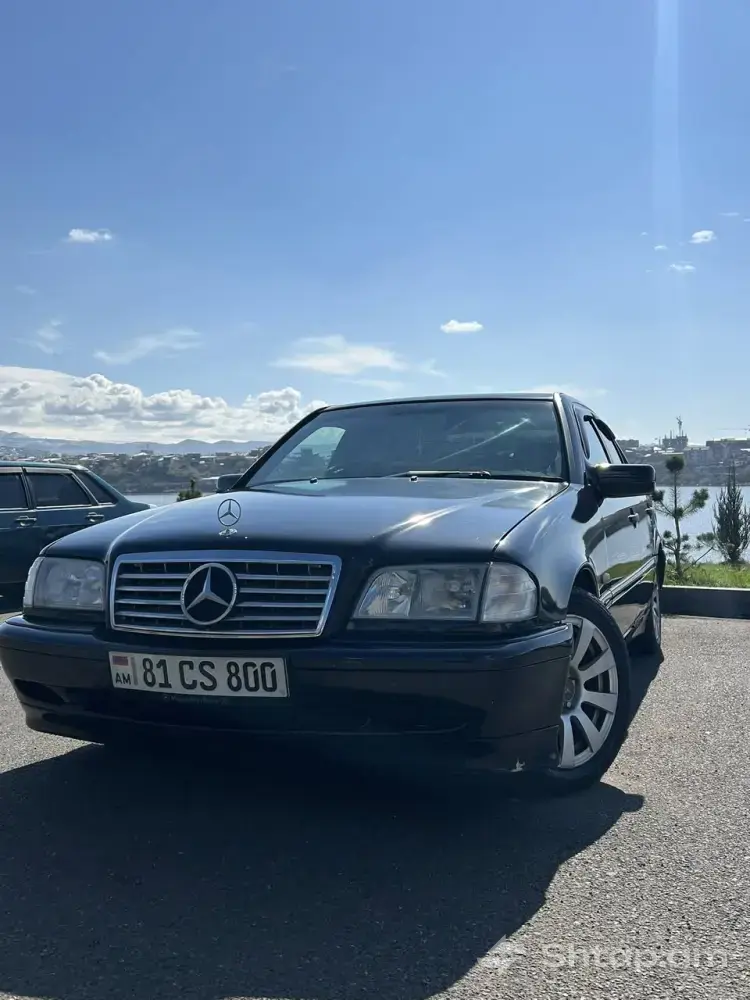 Mercedes-Benz C-Class սև գույնի մեքենա վաճառվում է 0