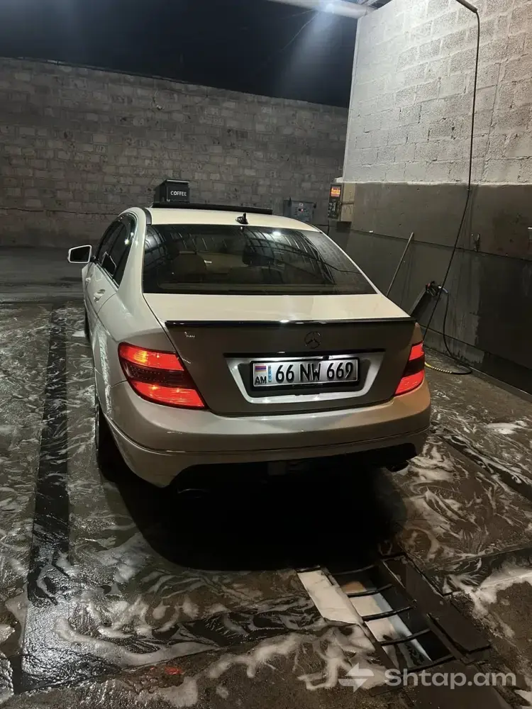 White Mercedes-Benz C-Class for Sale 3