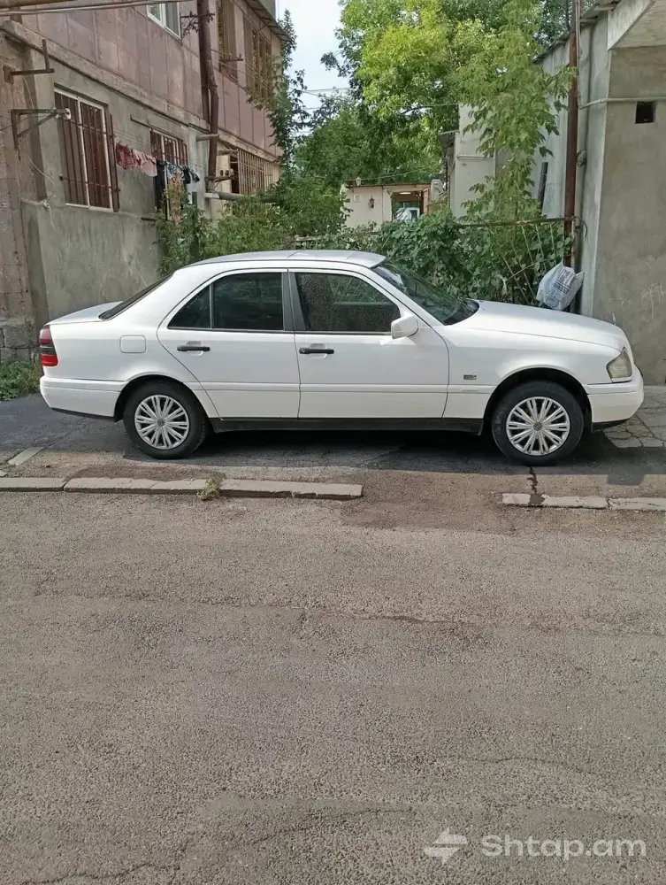 Купить Mercedes-Benz C-Class W202 3