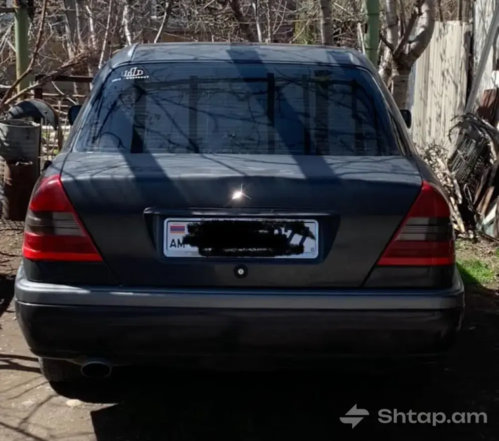 Купить Mercedes-Benz C-Class 2