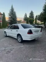 Mercedes-Benz C180 in Excellent Condition image thumbnail 2
