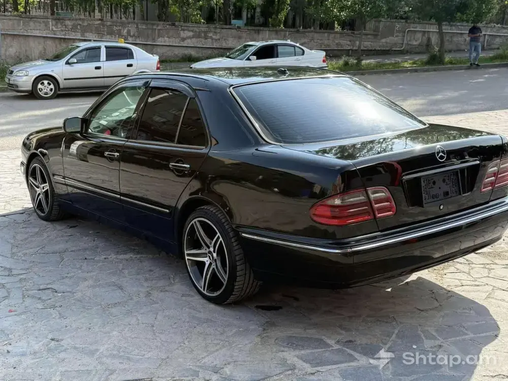 Mercedes-Benz E 320՝ իդեալական վիճակում 4
