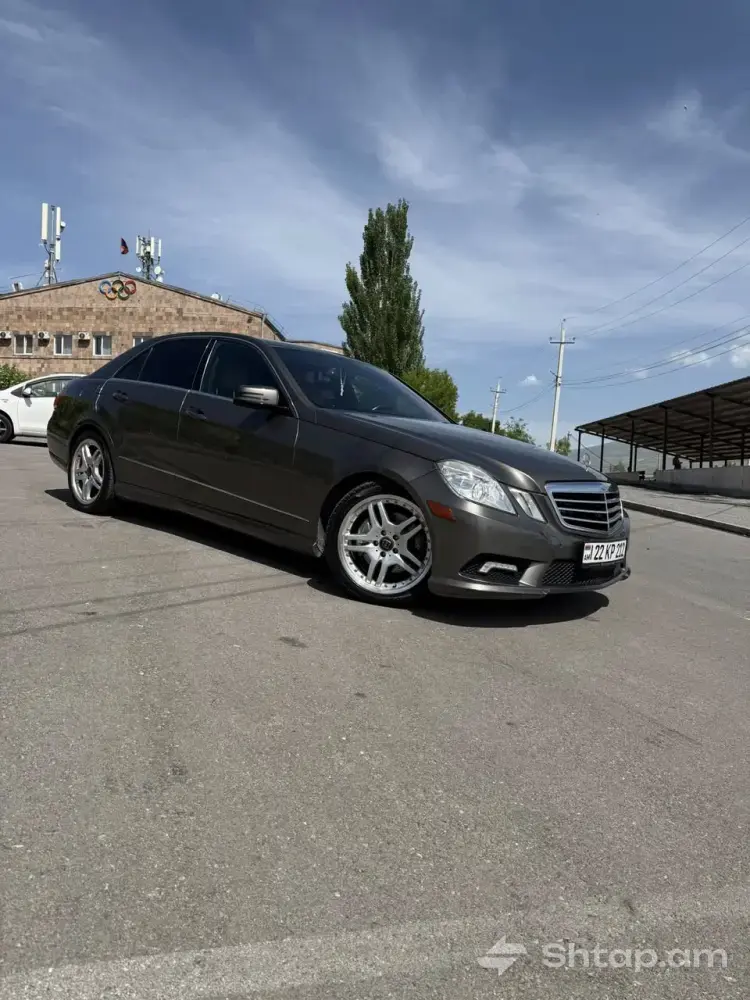 Mercedes-Benz E 350 W212 Available 1