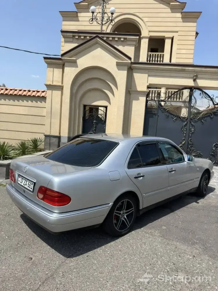 Mercedes-Benz E-Class (W210) 1998 года на продажу 4
