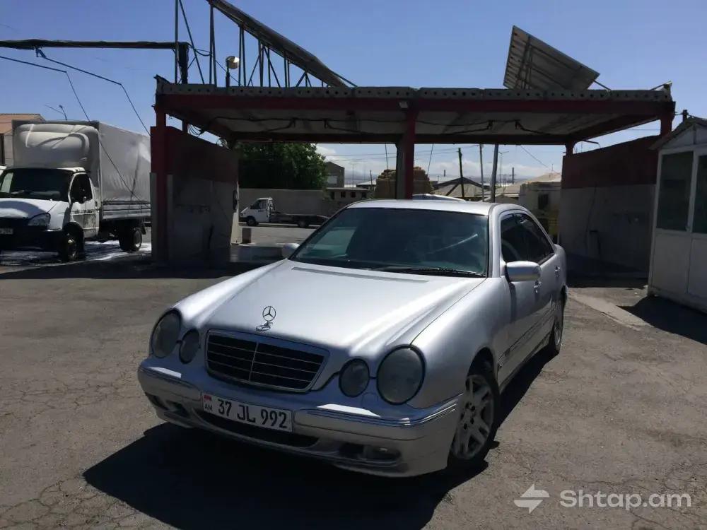 Mercedes-Benz E-Class 2000 Available 3
