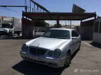 Mercedes-Benz E-Class 2000 Available image thumbnail 3