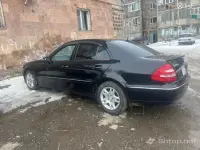 Black Mercedes-Benz E240 Sedan image thumbnail 3
