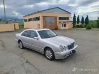 Mercedes-Benz E320 2001 Available image thumbnail 2