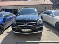 Mercedes-Benz GL500 6.3 in Excellent Condition image thumbnail 2