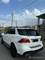 Mercedes-Benz GLE 350 2018 with AMG Package image thumbnail 3
