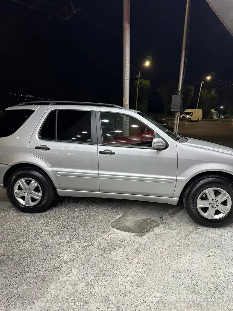 Mercedes-Benz ML320 in Excellent Condition 0