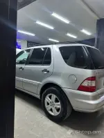 Mercedes-Benz ML320 in Excellent Condition image thumbnail 3