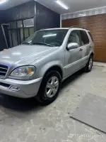 Mercedes-Benz ML320 in Excellent Condition image thumbnail 4