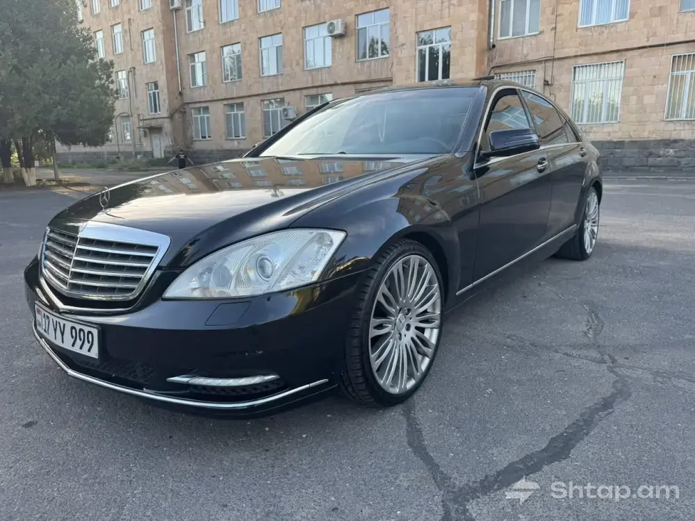 Идеальное состояние Mercedes-Benz S-Class AMG 4