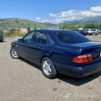 Mercedes E 230 in Perfect Condition image thumbnail 2