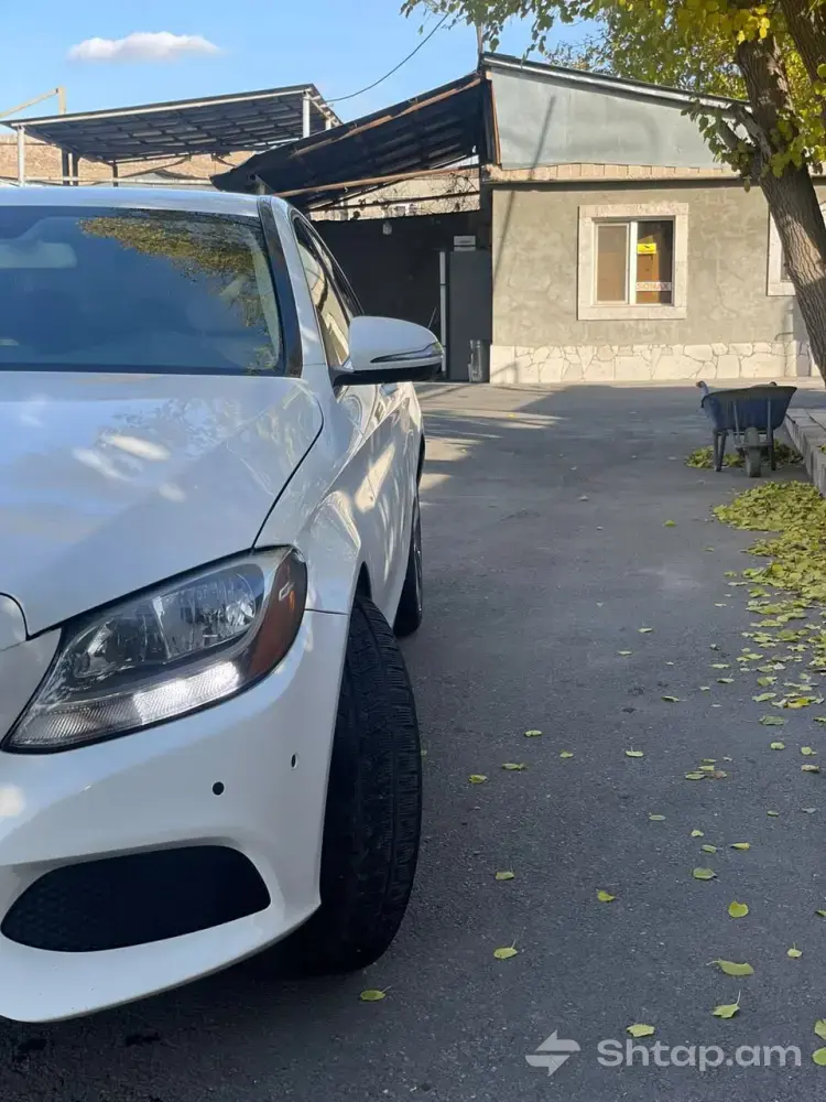 Մերսեդես-Բենց C-Class սպիտակ մեքենա՝ 2017թ․ 3