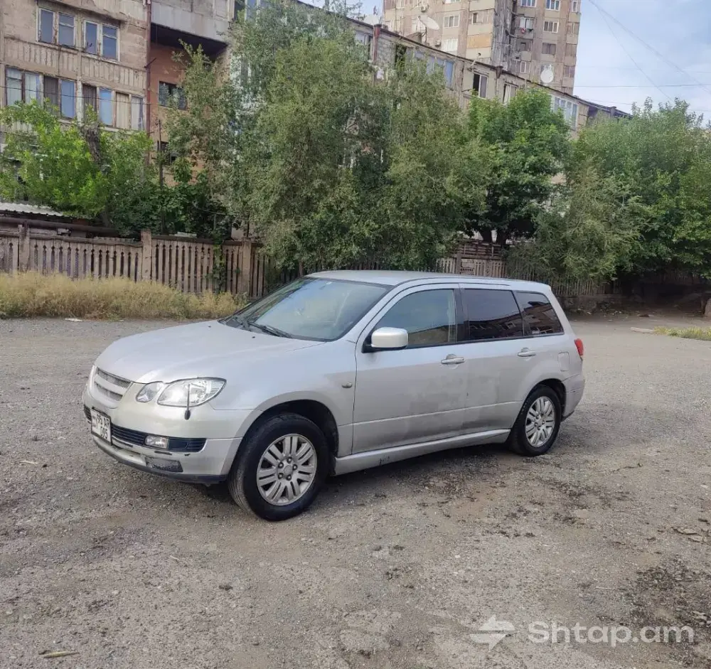 Mitsubishi Airtrek with Gas System 0