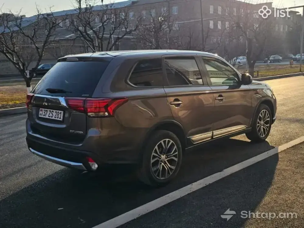 Mitsubishi Outlander 2016թ.՝ 4x4 շարժիչով 2