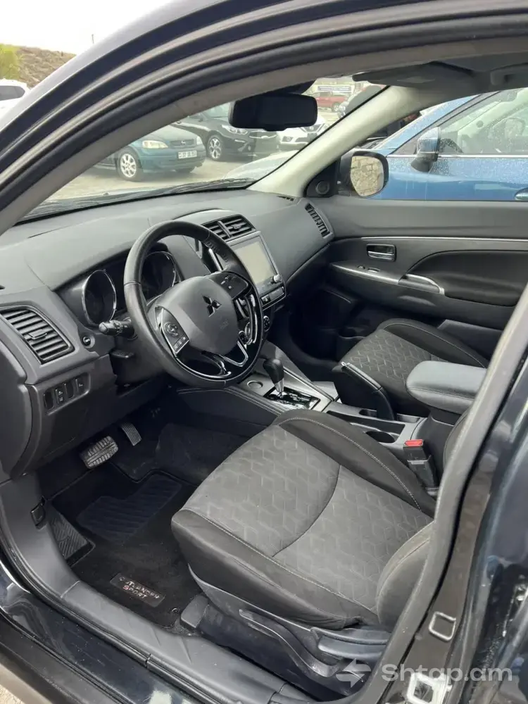 Mitsubishi Outlander Sport 2019-2020 4